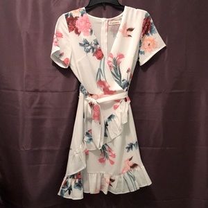 EUC white floral dress | S